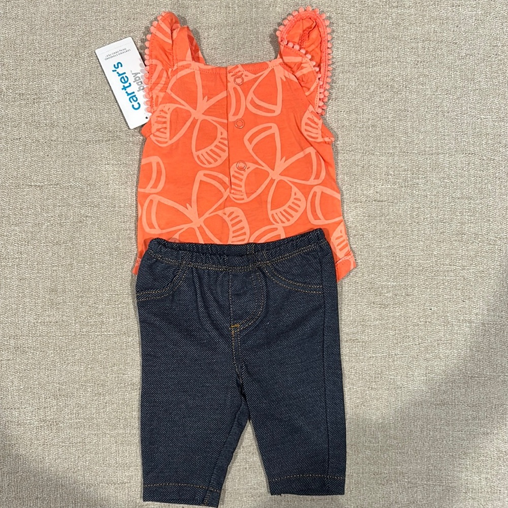Carter’s Newborn 2 Piece Set